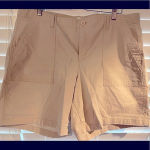 Gap khaki shorts size 20